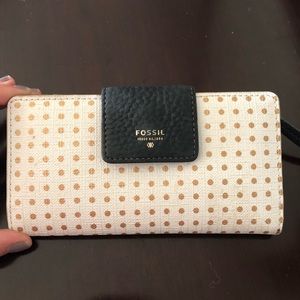 Fossil wallet